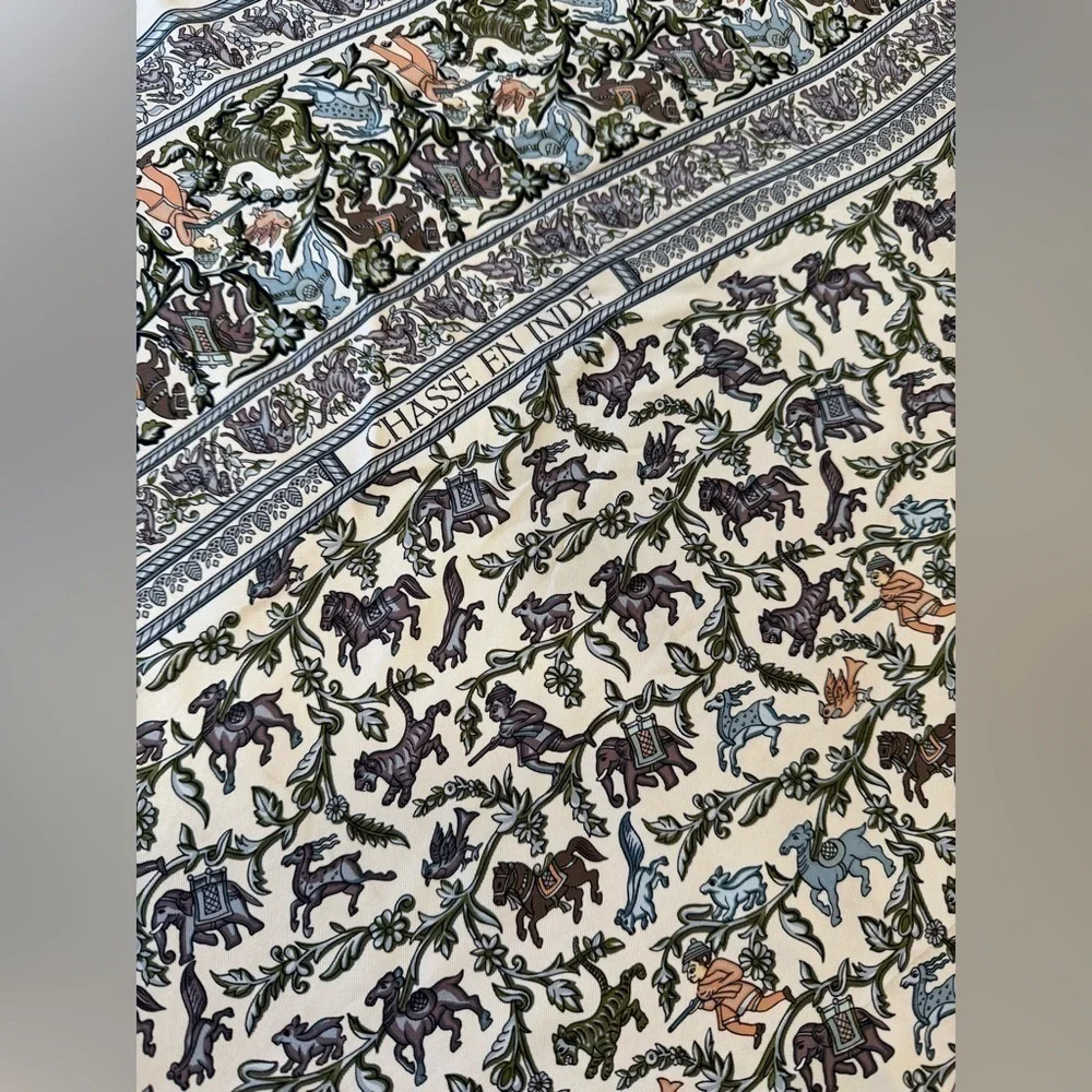 HERMES Carré géant silk silk scarf